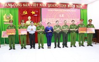Chủ tịch UBND tỉnh Bình Phước khen thưởng 4 tập thể về phòng, chống tội phạm
