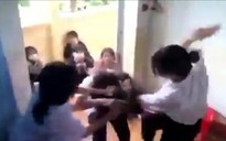 Bình Phước: Xôn xao clip học sinh lớp 7 bị đánh hội đồng trong lớp học