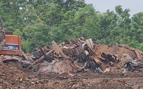 Bình Phước: Phát hiện vụ đổ trộm hàng chục tấn rác thải nguy hại