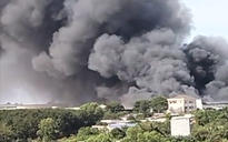 Bình Dương: Cháy, nổ lớn công ty gỗ tại TX.Tân Uyên