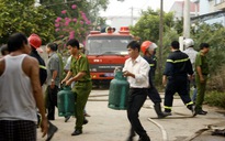 Cháy cơ sở sang chiết gas trong khu dân cư