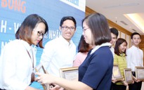 Trao học bổng Nguyễn Thái Bình - Báo Thanh Niên cho sinh viên xuất sắc