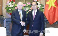 Chủ tịch nước Trần Đại Quang tiếp thượng nghị sĩ John McCain
