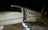 Phi công thiệt mạng vì cửa máy bay rơi trúng người
