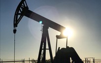 Giá dầu giảm phiên thứ sáu liên tiếp vì lo ngại nguồn cung tăng