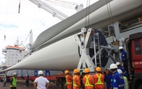 Lô hàng thiết bị điện gió siêu trường, siêu trọng cập cảng Quy Nhơn
