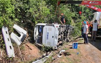 Đi họp lớp gặp tai nạn gần Phong Nha, 15 người chết