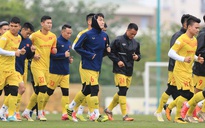 Ông Park 'ngồi ngoài' quan sát đội tuyển Việt Nam đá với U.22
