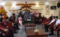 Bà Trương Thị Mai thăm, chúc Giáng sinh tại Tòa giám mục Giáo phận Xuân Lộc, Đồng Nai