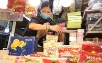Tháng chạp sát Tết 'năm Covid': Nhiều sạp chợ Bến Thành 'có ngày không một khách'