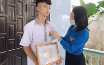 Truy tặng huy hiệu Tuổi trẻ dũng cảm cho thanh niên tử nạn vì cứu người