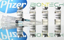 Vắc xin Pfizer, Moderna có thể phòng Covid-19 trong nhiều năm