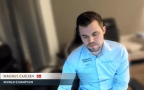 ‘Vua cờ’ Carlsen không thể lật đổ Lê Quang Liêm ở Charity Cup