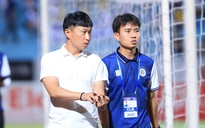 Hà Nội FC thiệt quân lẫn tướng trước đại chiến ngôi đầu V-League với SLNA