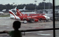 Cổ phiếu AirAsia giảm mạnh sau khi gặp sự cố máy bay mất tích