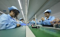Kinh tế Trung Quốc 'sốt vó' vì hãng gia công điện thoại trong nước sập tiệm