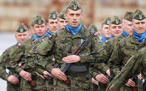 Quân đội Ba Lan báo động trước những cuộc gọi bí ẩn từ Nga
