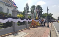 [Chùm ảnh] Bangkok để tang nhà vua Bhumibol Adulyadej