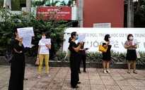 Vụ Trường quốc tế Việt Úc dừng dạy 40 học sinh: Trường có vi phạm luật?