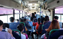 Bị quấy rối tình dục trên xe buýt: Có nhiều cách xử lý khác nhau