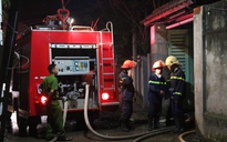 Đà Nẵng: Cháy lớn lúc nửa đêm, xưởng gỗ bị thiêu rụi