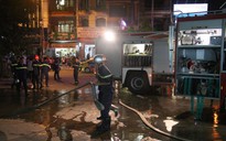 Cháy ở Bệnh viện Đà Nẵng, người nhà hoảng hốt di chuyển bệnh nhân