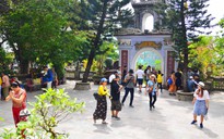Du khách đổ xô đến Đà Nẵng dịp nhiều điểm du lịch miễn phí vé tham quan