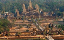 Campuchia cấm chụp ảnh khỏa thân tại đền Angkor