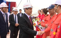 Phó thủ tướng Vương Đình Huệ bấm nút vận hành Cảng biển quốc tế tại Nghệ An