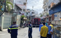 TP.HCM: Sau tiếng nổ lớn, nhà dân trong hẻm ở Q.Gò Vấp bốc cháy