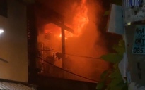 TP.HCM: Cháy nhà dân ở Q.8, nhiều tài sản bị thiêu rụi