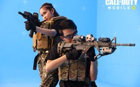 Vợ chồng 'hot streamer' Cris Phan cực ngầu trong trang phục Call Of Duty: Mobile VN