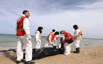 Nhiều thi thể người tị nạn dạt vào bờ biển Libya
