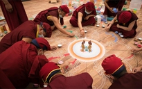 Tranh đường kính 9 m xác lập kỷ lục tranh Mandala ngọc đá quý lớn nhất Việt Nam