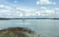 Chìm tàu hút cát trên hồ Đại Ninh: Vẫn chưa tìm thấy người mất tích