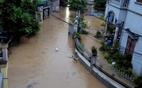 Hàng trăm hộ dân ở Quảng Ninh hốt hoảng sơ tán vì ngập lụt trong đêm