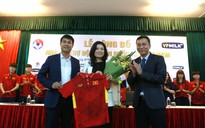 Thầy trò HLV Hữu Thắng được tiếp 'nhiên liệu' trước SEA Games 29