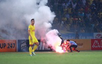 Sân Hàng Đẫy bị treo hai trận, khán giả Nam Định bị cấm đến sân khách