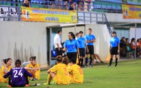 Sau sự cố bỏ trận đấu, cầu thủ Hà Nam xin lỗi trọng tài và khán giả