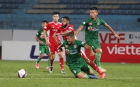 Thay tướng vẫn thua đậm trên sân Hàng Đẫy, Sài Gòn FC lún sâu trong khủng hoảng