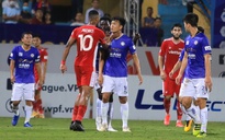 Đức Huy bị thẻ đỏ, HLV Hà Nội FC trách cứ trọng tài nặng tay