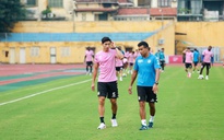 Hà Nội FC ‘vượt cạn’ giữa ‘vườn không nhà trống', Văn Hậu báo tin vui