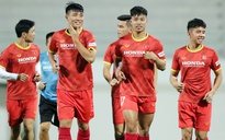 Ông Park chưa thể trẻ hóa tuyển Việt Nam khi V-League đang bị…già hóa