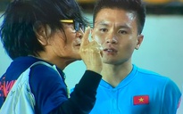 Bị đau bắp chân không nghiêm trọng, Quang Hải vẫn có thể đá trận gặp Malaysia