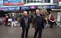 [VIDEO] Các đại sứ châu Âu... 'ăn phở, đi chợ, mua hoa đào' chúc Tết Việt Nam