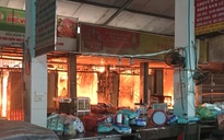 Cháy lớn tại chợ Sóc Sơn do chập điện