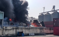 Cháy lớn tại xưởng chứa đồ nhựa và pha chế xăng dầu ở Hải Phòng