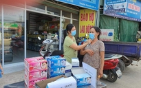Bình Dương, TP.HCM tặng khẩu trang y tế cho mọi người phòng tránh virus corona
