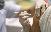 Tiêm vắc xin Covid-19 mũi nhắc lại giảm nguy cơ nhập viện do tái nhiễm bệnh