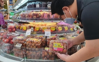 Gần 50 tấn vải thiều Việt Nam lần đầu vào siêu thị Singapore